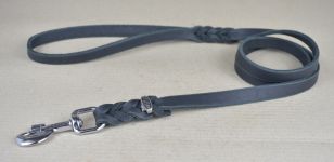 Fettlederleine,geflochten, mit Handschlaufe, schwarz